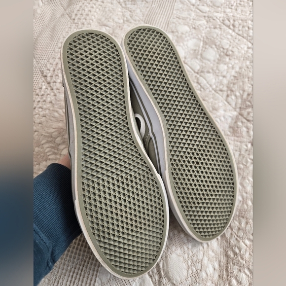 Vans Light Green Spring Canvas Sneakers, floral inside | size 8.5 - Picture 4 of 7